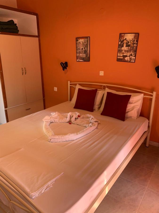 Apartamento Gerani Vasilikí Exterior foto
