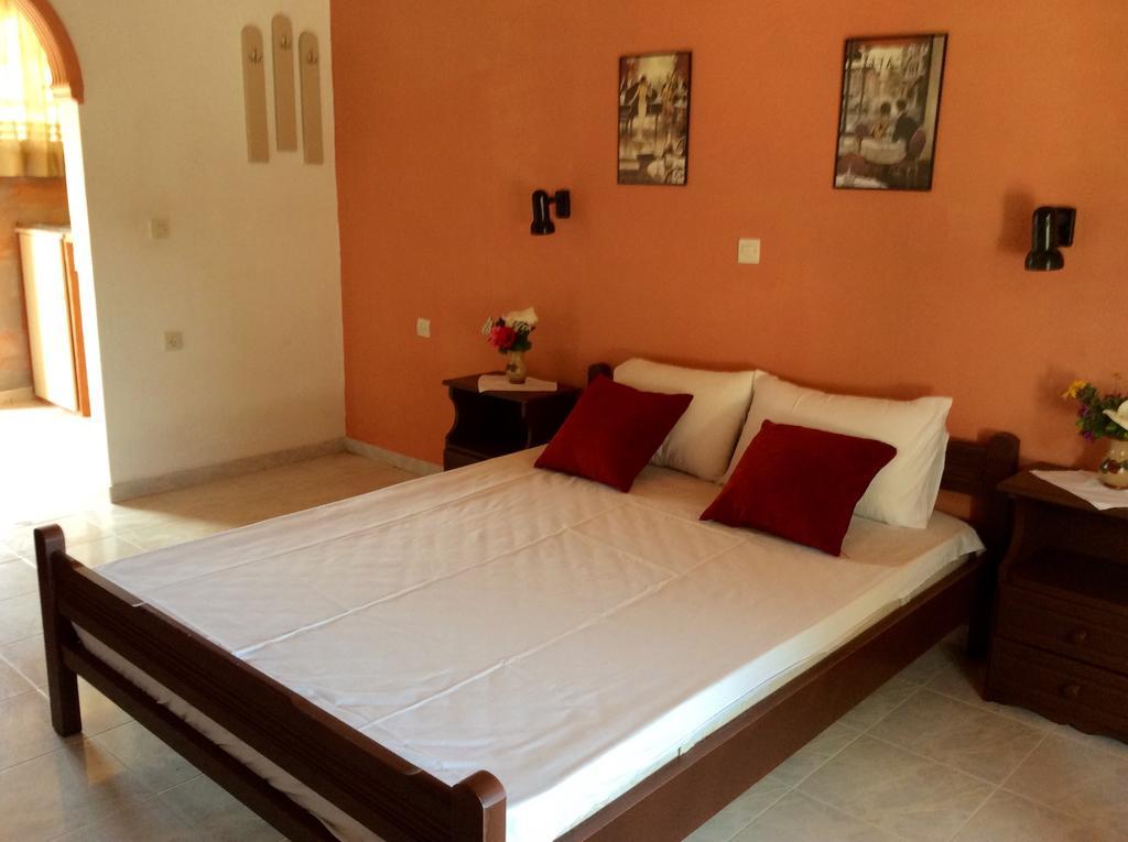 Apartamento Gerani Vasilikí Habitación foto